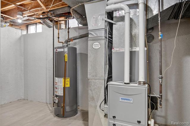 31040 Champine Street, Saint Clair Shores, MI 48082