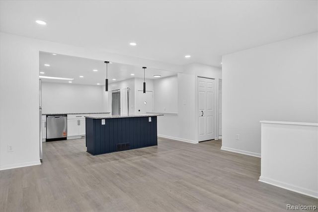 31040 Champine Street, Saint Clair Shores, MI 48082