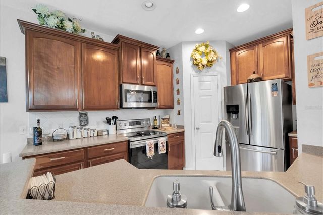 8549 SHALLOW CREEK COURT, New Port Richey, FL 34653