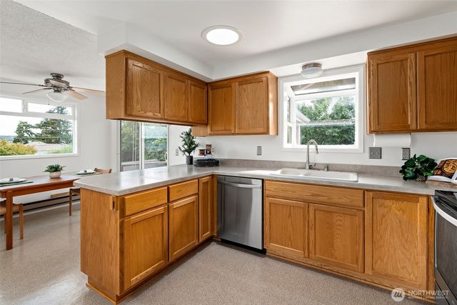 809 NE Perkins Street, Coupeville, WA 98239