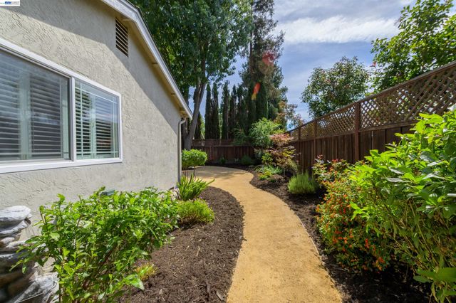 2650 Laramie Gate Cir, Pleasanton, CA 94566