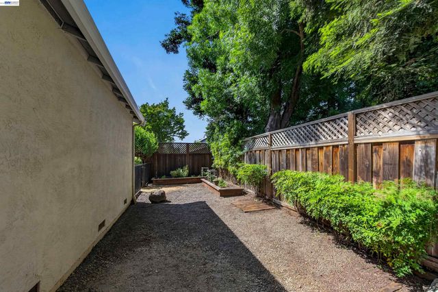 2650 Laramie Gate Cir, Pleasanton, CA 94566
