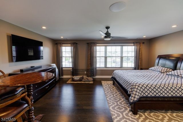 27 Schuyler Dr, Clark Twp., NJ 07066
