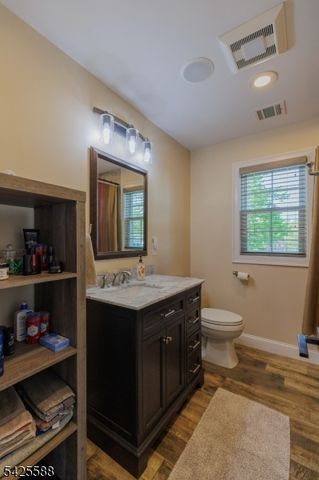 27 Schuyler Dr, Clark Twp., NJ 07066