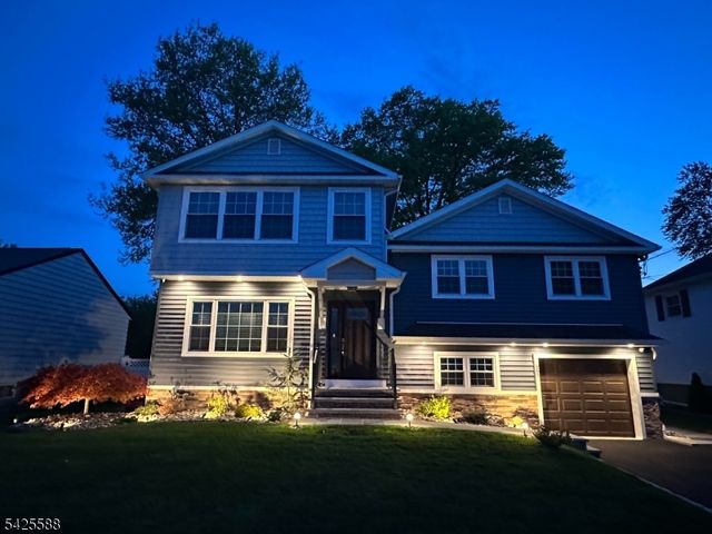 27 Schuyler Dr, Clark Twp., NJ 07066