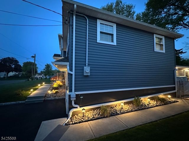 27 Schuyler Dr, Clark Twp., NJ 07066