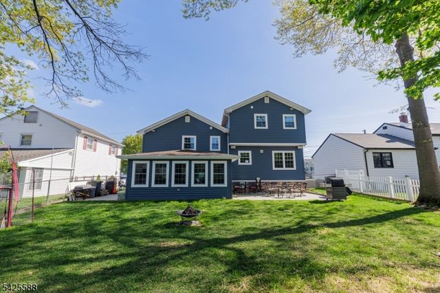 27 Schuyler Dr, Clark Twp., NJ 07066