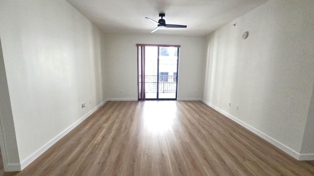 8395 SW 73RD Avenue 423, Miami, FL 33143