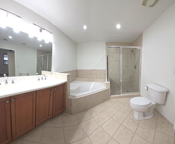 8395 SW 73RD Avenue 423, Miami, FL 33143
