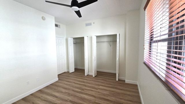 8395 SW 73RD Avenue 423, Miami, FL 33143