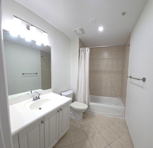 8395 SW 73RD Avenue 423, Miami, FL 33143