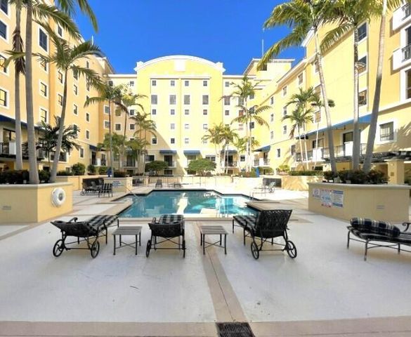 8395 SW 73RD Avenue 423, Miami, FL 33143