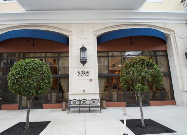 8395 SW 73RD Avenue 423, Miami, FL 33143