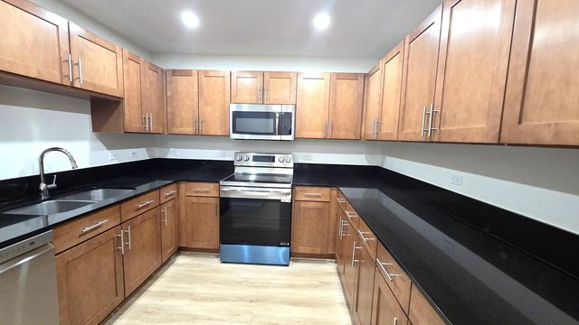 8395 SW 73RD Avenue 423, Miami, FL 33143