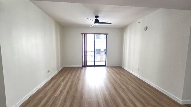 8395 SW 73RD Avenue 423, Miami, FL 33143