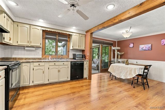 4824 Saint Joseph Drive, Lockport Town, NY 14094