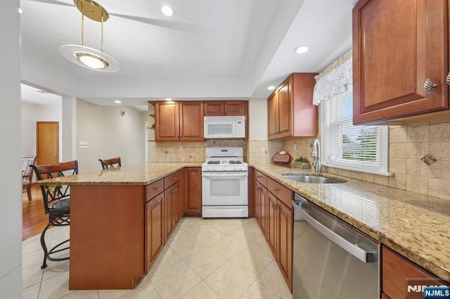 562 Valley Road, Clifton, NJ 07013
