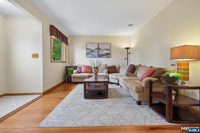 562 Valley Road, Clifton, NJ 07013