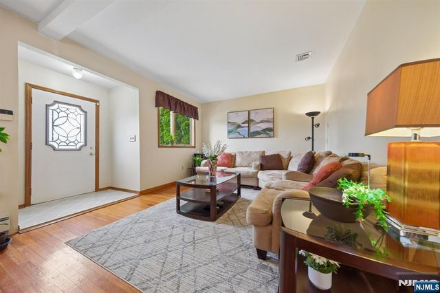 562 Valley Road, Clifton, NJ 07013
