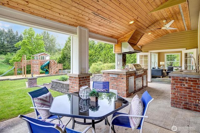 4511 238th Place SE, Sammamish, WA 98029