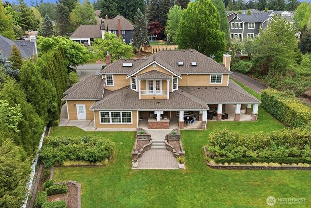 4511 238th Place SE, Sammamish, WA 98029