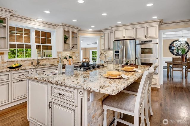4511 238th Place SE, Sammamish, WA 98029