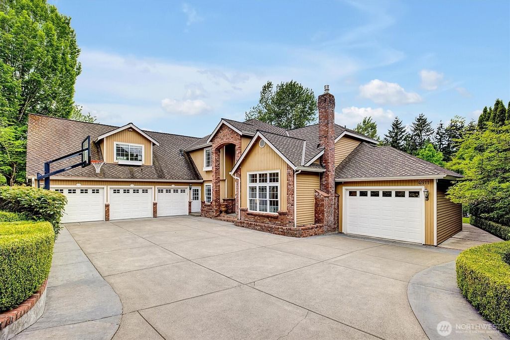 4511 238th Place SE, Sammamish, WA 98029