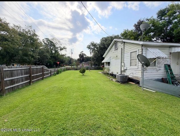 1615 41st Avenue, Gulfport, MS 39501