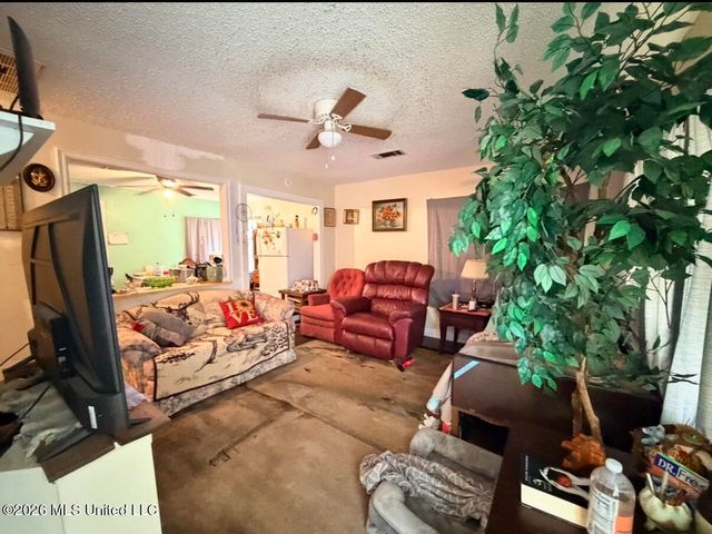 1615 41st Avenue, Gulfport, MS 39501