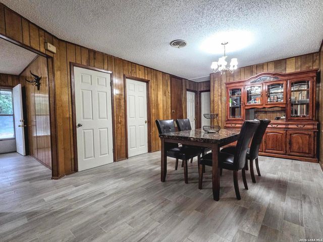 15000 LYTLE SOMERSET RD, Lytle, TX 78052