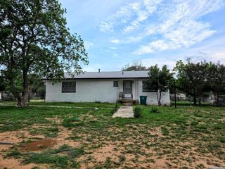 15000 LYTLE SOMERSET RD, Lytle, TX 78052