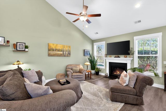 402 Vestry Place, Moore, SC 29369