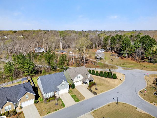 402 Vestry Place, Moore, SC 29369