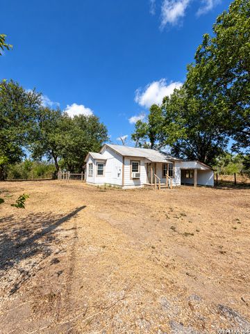 19391 FM 471 S, Natalia, TX 78059