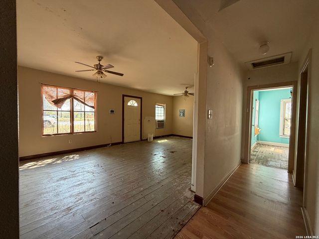 19391 FM 471 S, Natalia, TX 78059