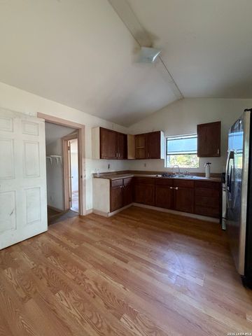 19391 FM 471 S, Natalia, TX 78059