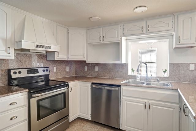 2105 Wheaton Drive, Richardson, TX 75081