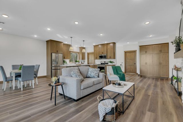 1325 Iris Lane, Saint Joseph, MN 56374