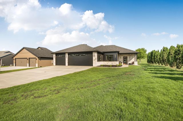 1325 Iris Lane, Saint Joseph, MN 56374