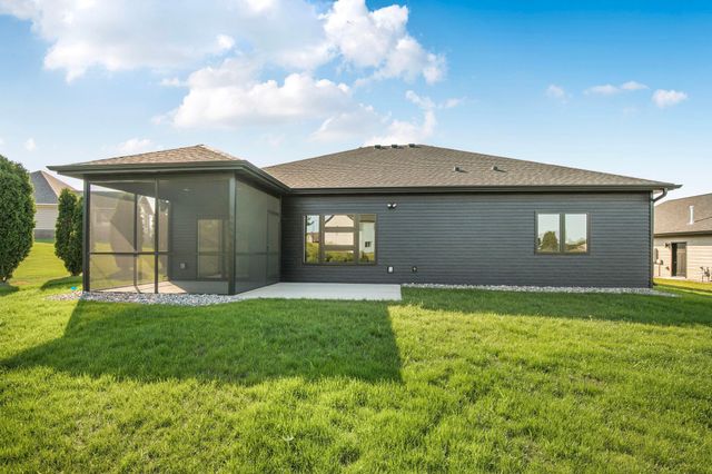 1325 Iris Lane, Saint Joseph, MN 56374