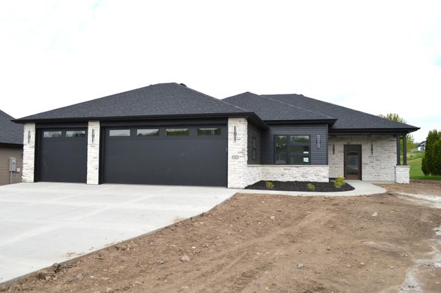 1325 Iris Lane, Saint Joseph, MN 56374
