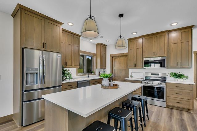 1325 Iris Lane, Saint Joseph, MN 56374