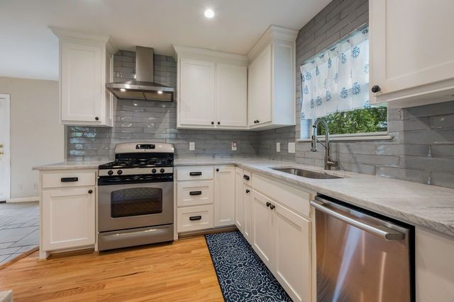 2216 Springhill Drive, Dallas, TX 75228