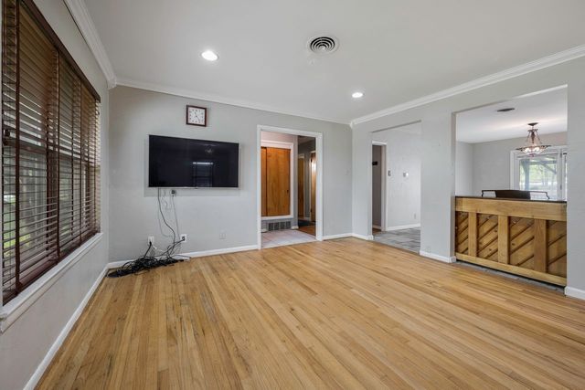 2216 Springhill Drive, Dallas, TX 75228