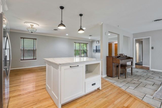 2216 Springhill Drive, Dallas, TX 75228