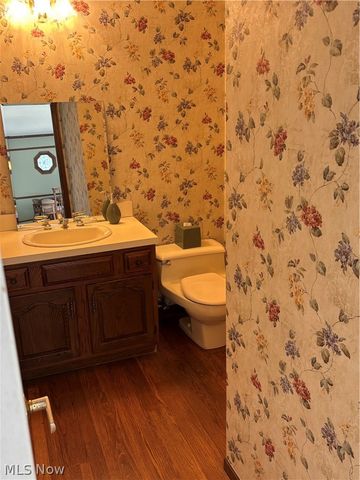 2904 Camelot Court, Willoughby Hills, OH 44092