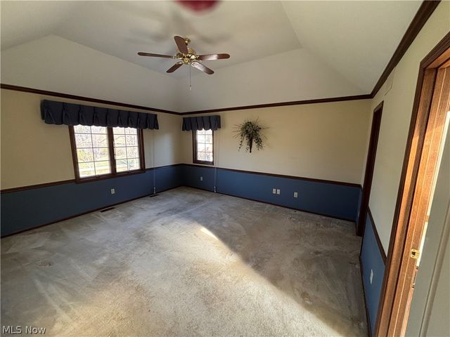 2904 Camelot Court, Willoughby Hills, OH 44092