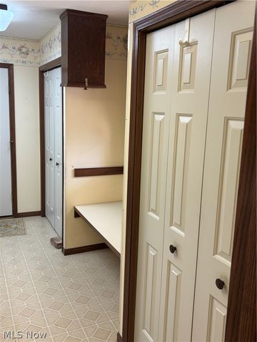 2904 Camelot Court, Willoughby Hills, OH 44092