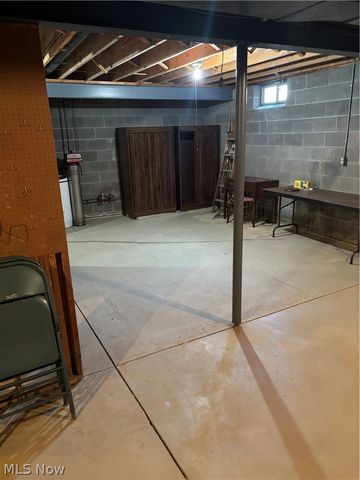 2904 Camelot Court, Willoughby Hills, OH 44092