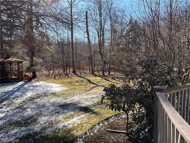 2904 Camelot Court, Willoughby Hills, OH 44092